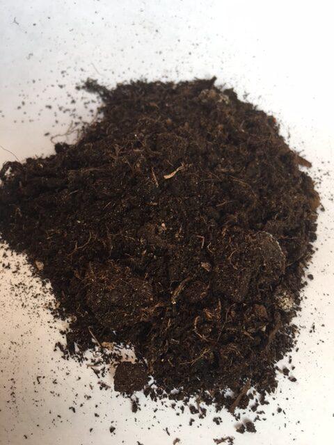 40 x 45 Liter Sack Qualitäts Blumen- und Pflanzenerde - Heckenpflanzen Thelen